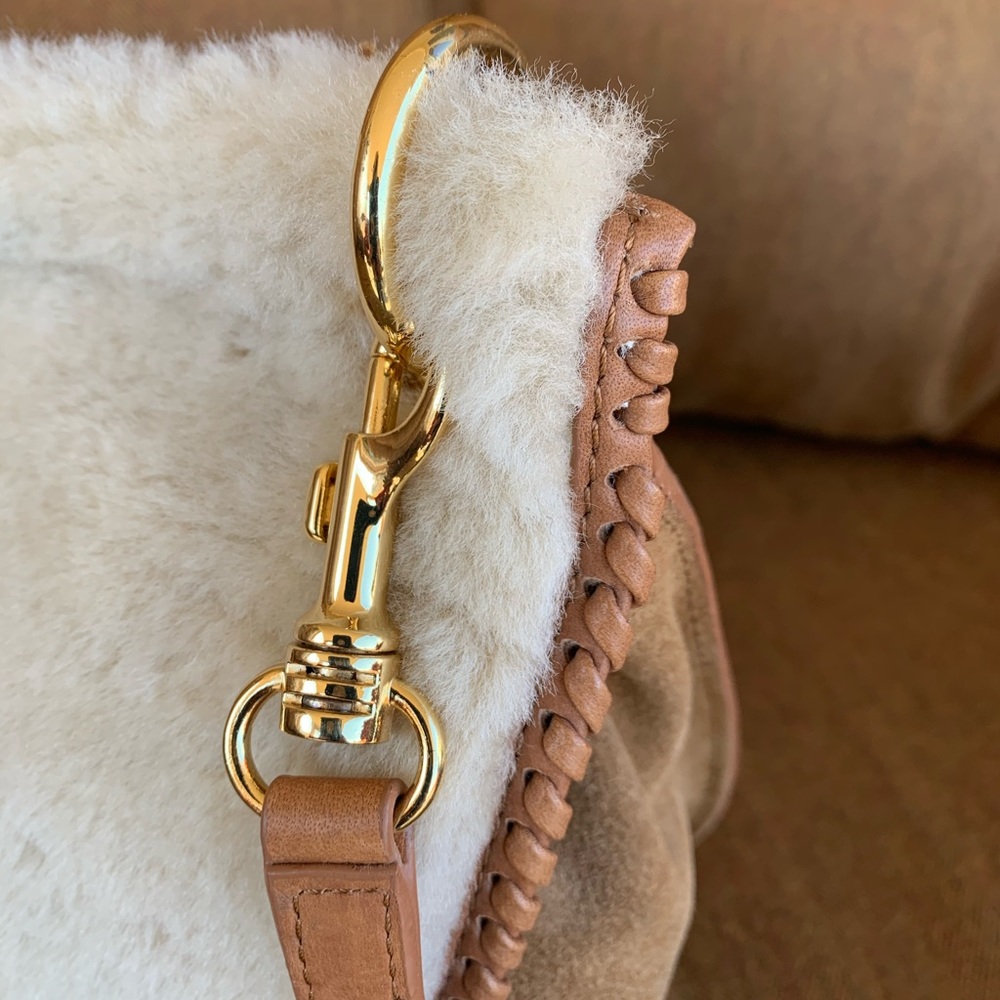 Authentic UGG Shoulder Bag - NWT - RARE - Picture 11 of 16